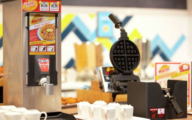 Hampton by Hilton Hamilton Park