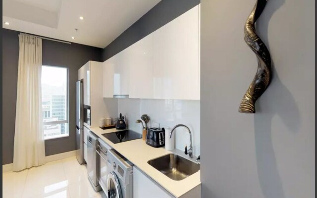 CBD Luxury Apartment