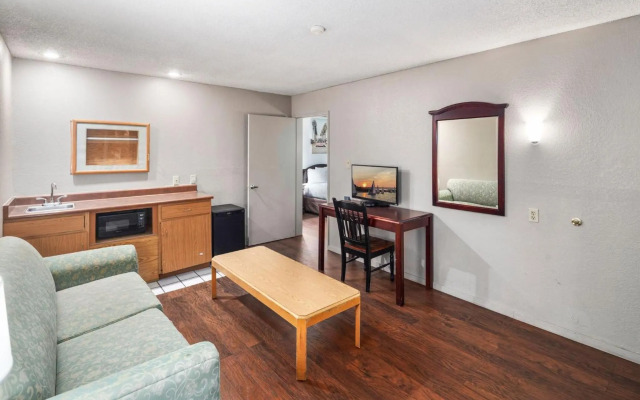 Inn at Lake Washington By OYO I-405