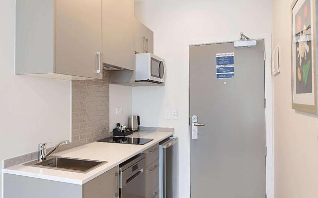 Ramada Suites By Wyndham Victoria Street West