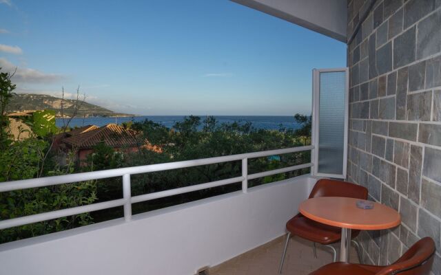 Kardamili Beach Hotel