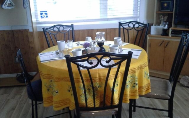 Gîte des P'tites Madames Bed and Breakfast