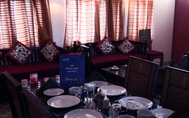 OYO 1656 Hotel Mandela House
