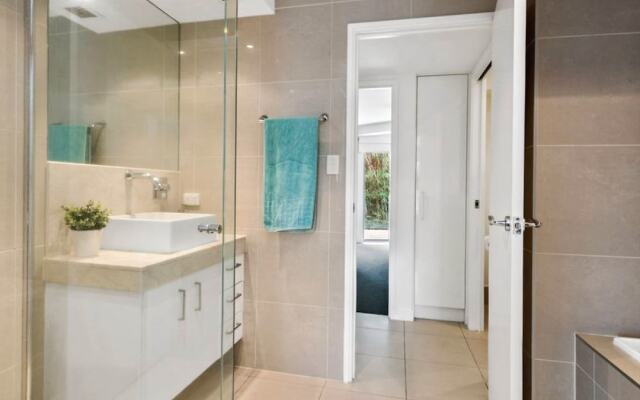 Luxury Townhouse 250m to the Beach