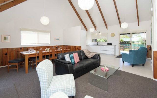 Pitcairn House
