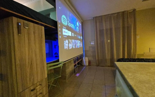 Athens Cozy Studio 30 Sq m semi basement