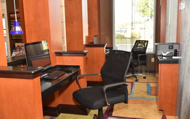 Fairfield Inn & Suites Hartford Airport