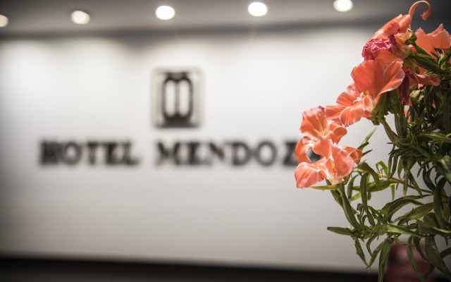 Hotel Mendoza