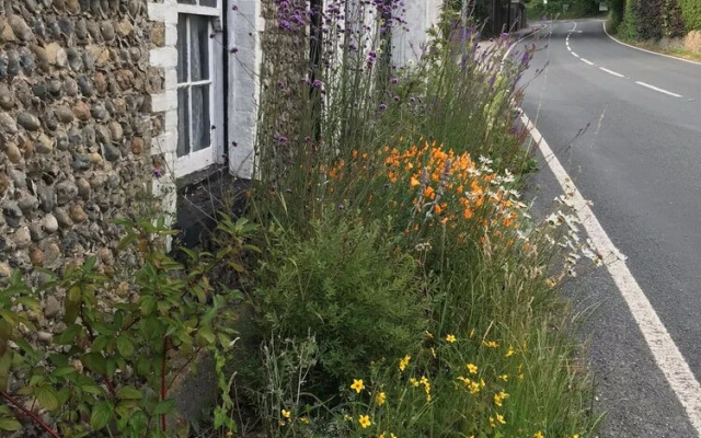 Wonderfully Quirky 3BD Home Amberley West Sussex