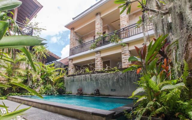 OYO 401 The Frog Homestay Sanur