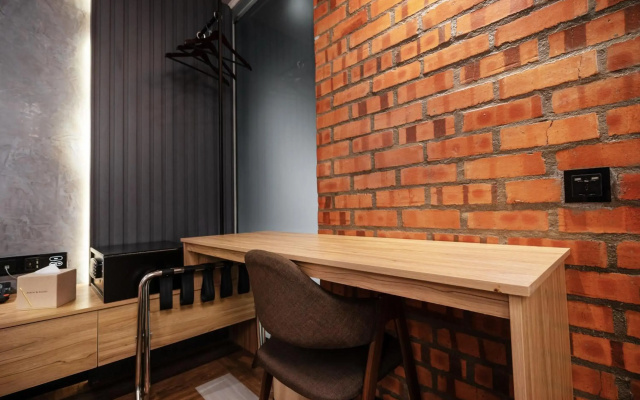 A&R Urban Hotel
