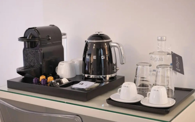 Miragaia Riverside Suites.