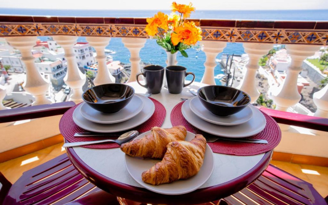 FRONT LiNE OCEAN ViEW 2BeD Wi-Fi YOUR HOLiDAY HOME