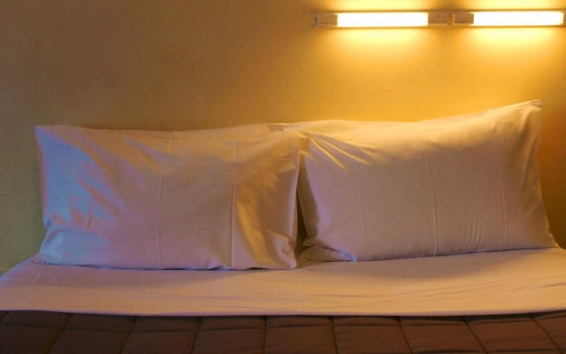 Ferry Motel