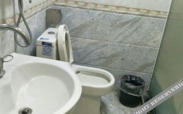 Zhengzhou Zhonghe Hotel (Exhibition Center Store)