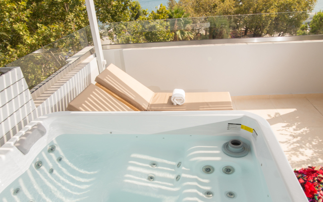 Panellinion Luxury Rooms