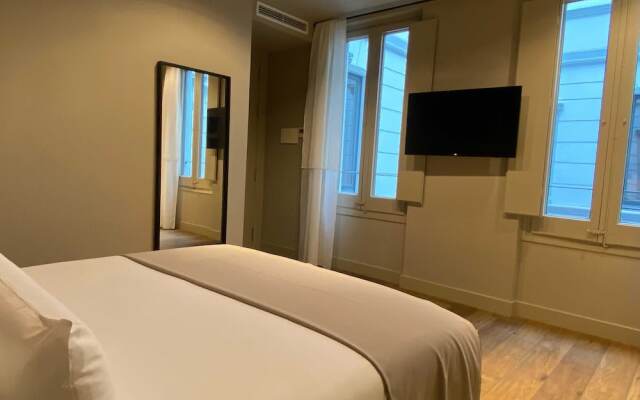 Uma Suites Pau Claris