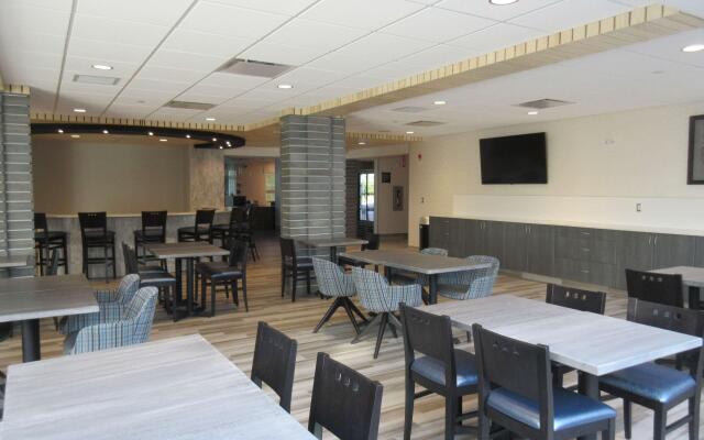 Best Western Inn & Suites