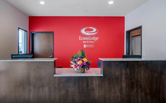 Econo Lodge Inn & Suites