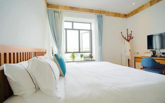 Yiyun Lakeside Hotel