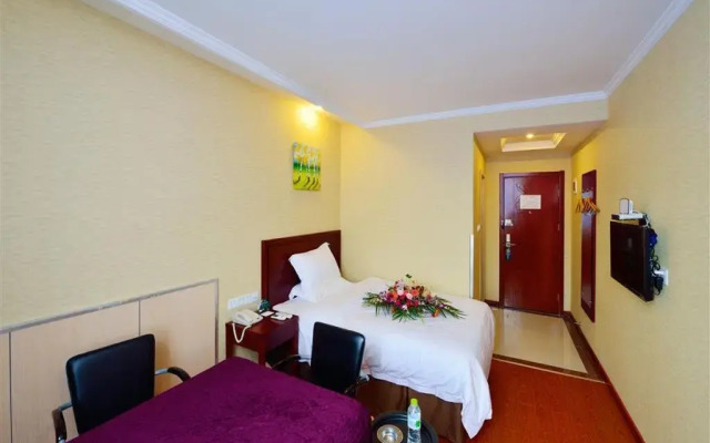 Green Tree Inn Zhenjiang Zhongyang Street RT-MART