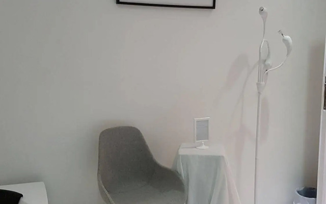 Chain Vatican Suites