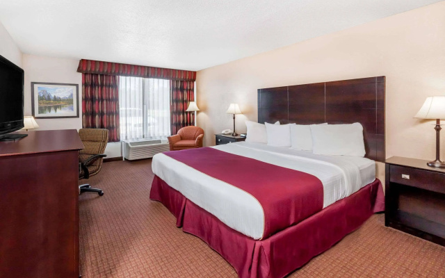 Quality Inn & Suites