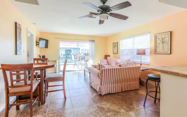 Seatuit Condominiums