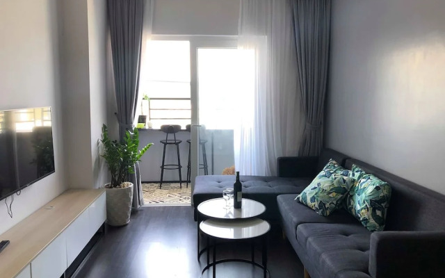 Trangs Beachfront Apartment Nha Trang