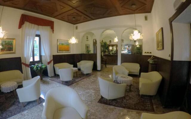 Hotel Ristorante Combolo