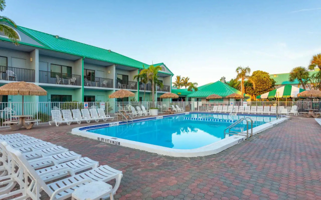 Beachside Hotel & Suites Cocoa Beach - Port Canaveral