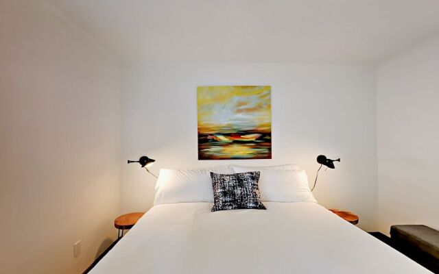 4093 Manzanita Ave Cabin Unit 2