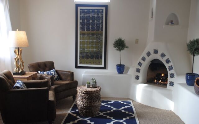 Old Taos Guesthouse Inn