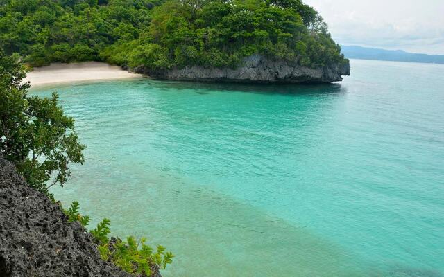 Crimson Resort & Spa Boracay