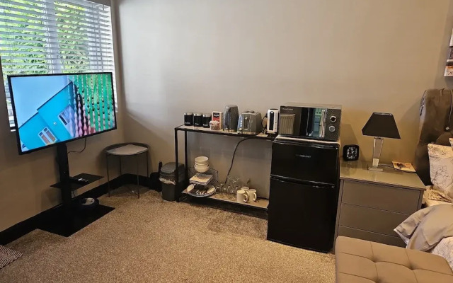Cosy Studio in Dudley City Center