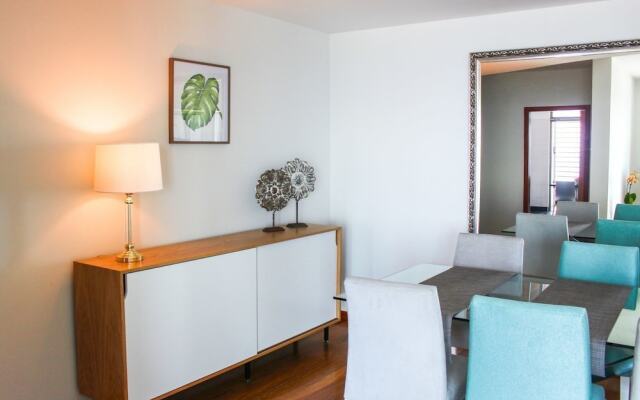 The SeaSide Apartment by MHM