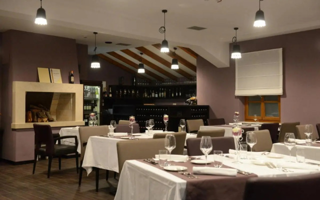 Vela Vrata Hotel