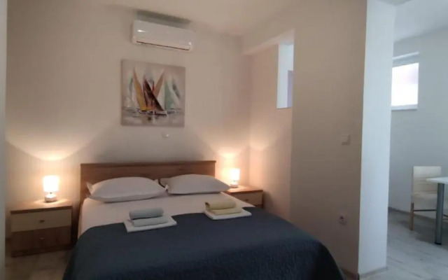 Studio apartman Ana