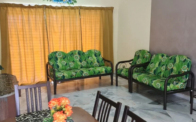 Oyo Home 90365 Rohaya Ram @ Marina View Villas