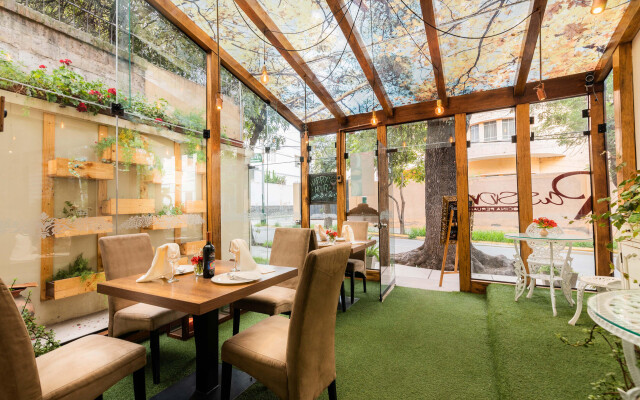 Dreams Boutique Hotel