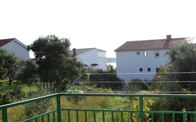 Apartments by the sea Banjol, Rab - 4965