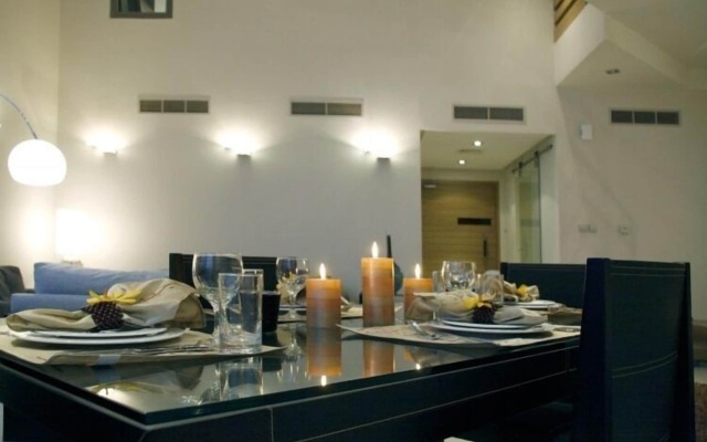 Sealoft Villas