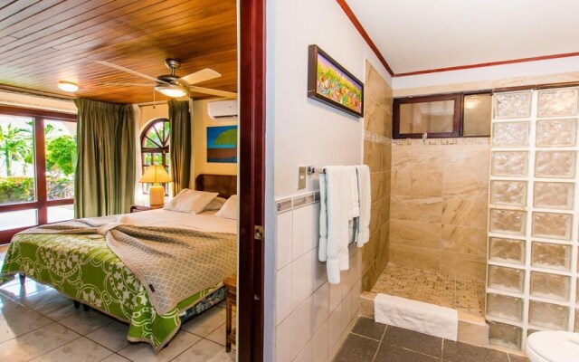 2-bedroom Beachfront Condo With Pool