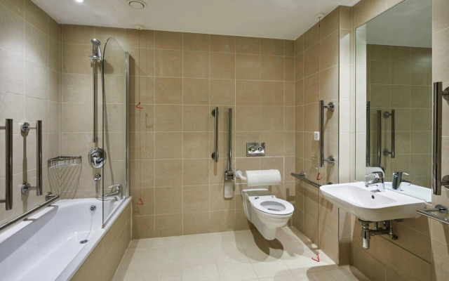 Lingfield Park Marriott Hotel & Country Club