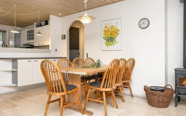 8 Person Holiday Home in Oksbol