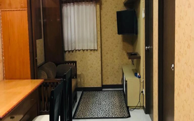 The Suites Metro Apartment by Desta Farispro