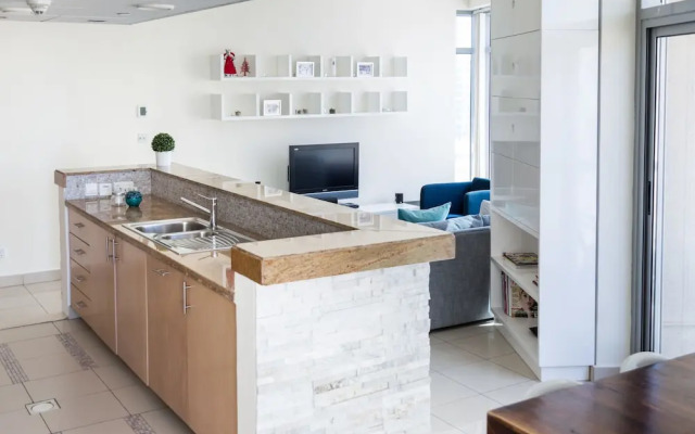 Deluxe Holiday Homes - Fairfield Tower
