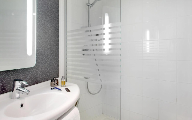 Hipotel Paris Belgrand Marie 20ème