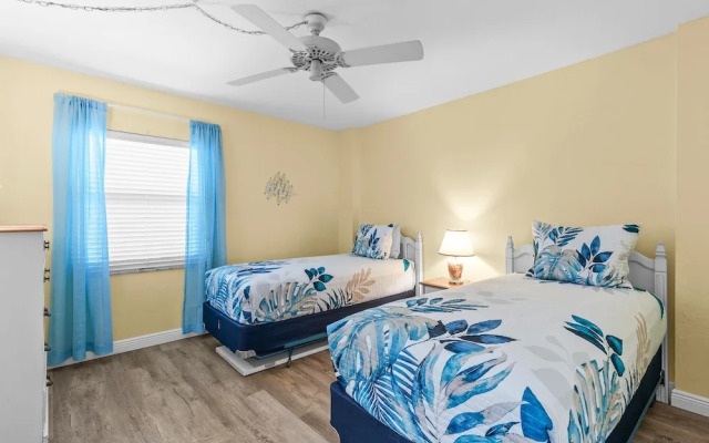 Ponce de Leon Towers 705