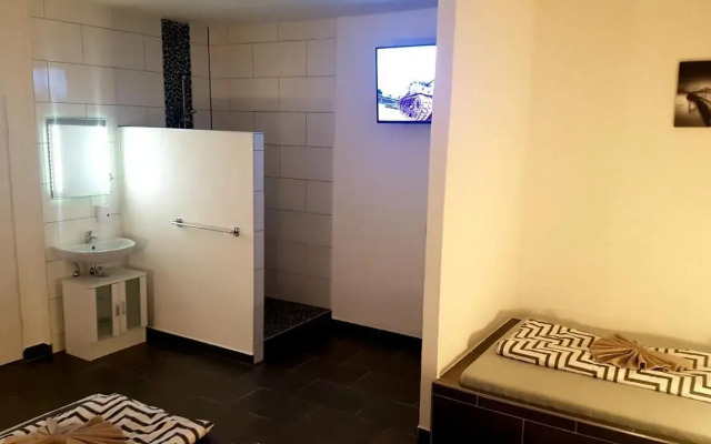 Motel 105